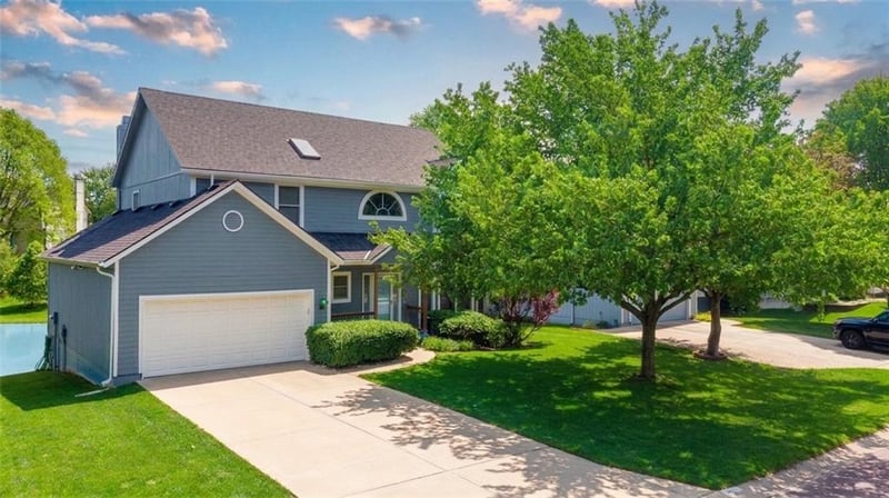6275 157th St, Overland Park, KS 66223