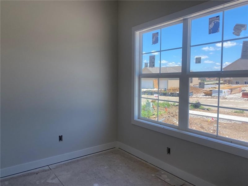 19338 Skyview Ln, Spring Hill, KS 66083