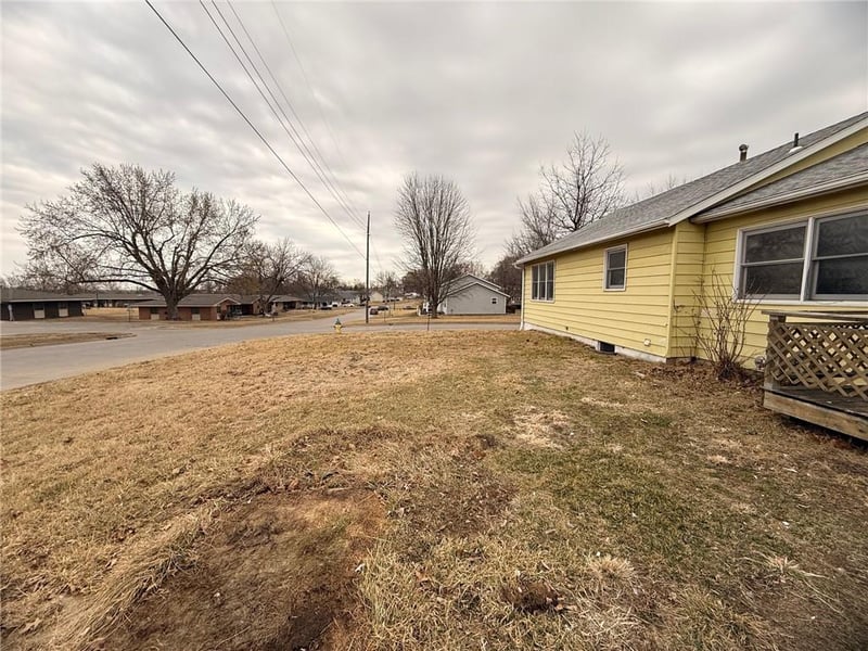 422 S Laura St, Maryville, MO 64468