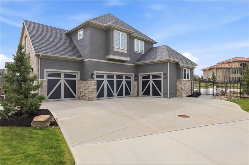 16120 Paradise St, Overland Park, KS 66221