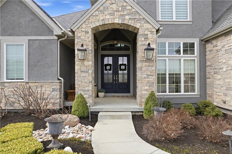 16120 Paradise St, Overland Park, KS 66221