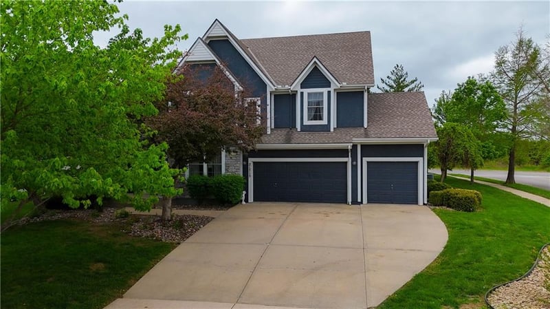 21715 100 Ter, Lenexa, KS 66220