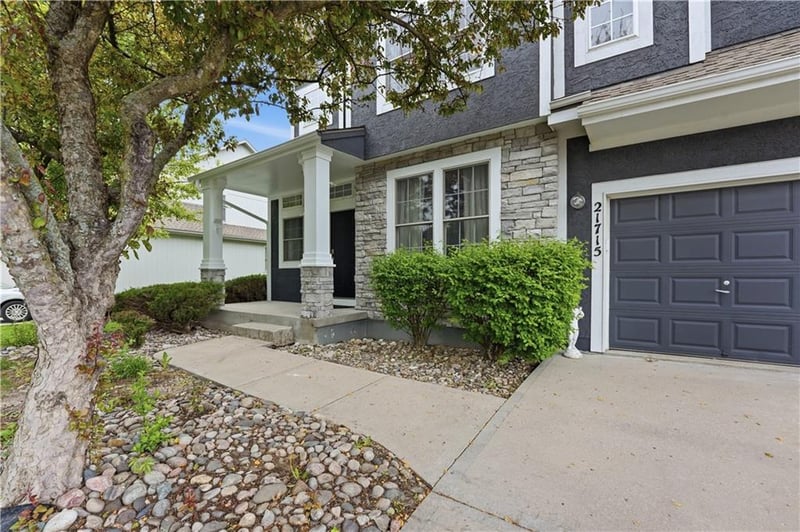 21715 100 Ter, Lenexa, KS 66220