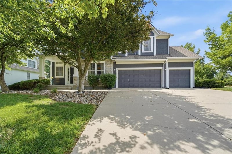 21715 100 Ter, Lenexa, KS 66220