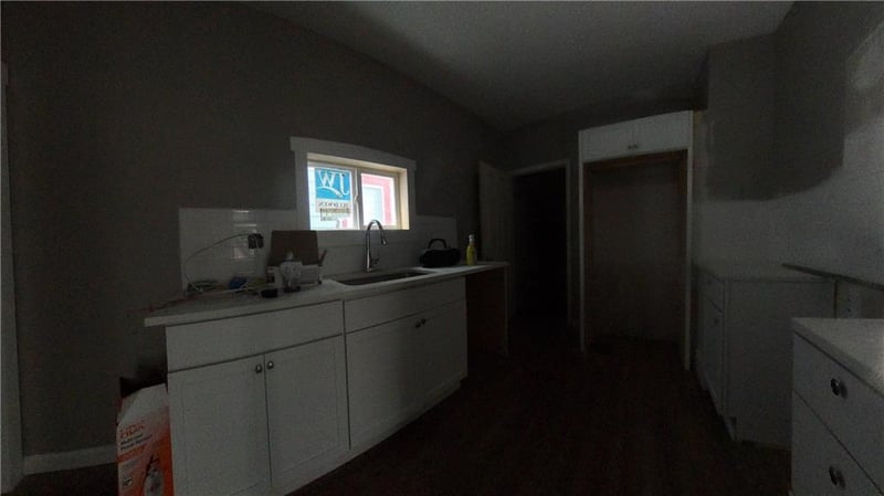 2202 Agnes Ave, Kansas City, MO 64127