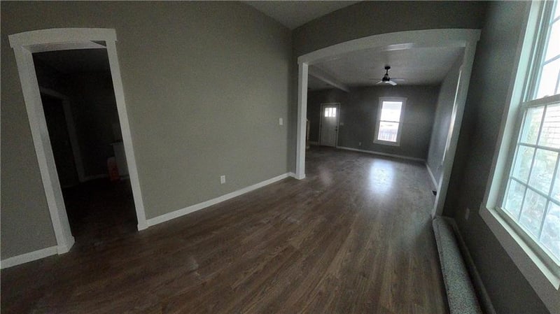 2202 Agnes Ave, Kansas City, MO 64127