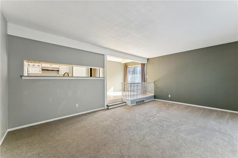 419 W 104th St #B, Kansas City, MO 64114