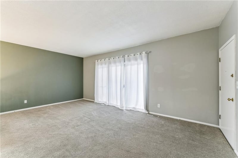 419 W 104th St #B, Kansas City, MO 64114