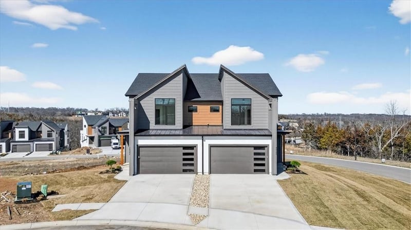 9312 Freedom St, Lenexa, KS 66227