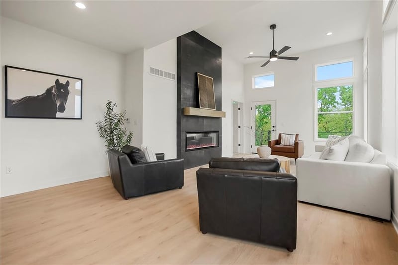 9311 Aminda St, Lenexa, KS 66227