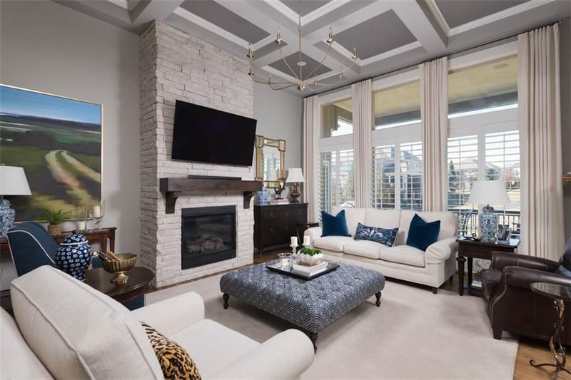 16132 Monrovia St, Overland Park, KS 66221