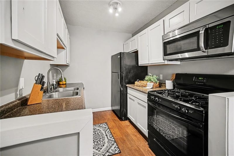 600 E 8th St #4N, Kansas City, MO 64106