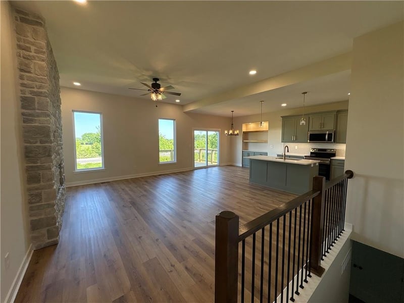 29336 Palmer Dr, Paola, KS 66071