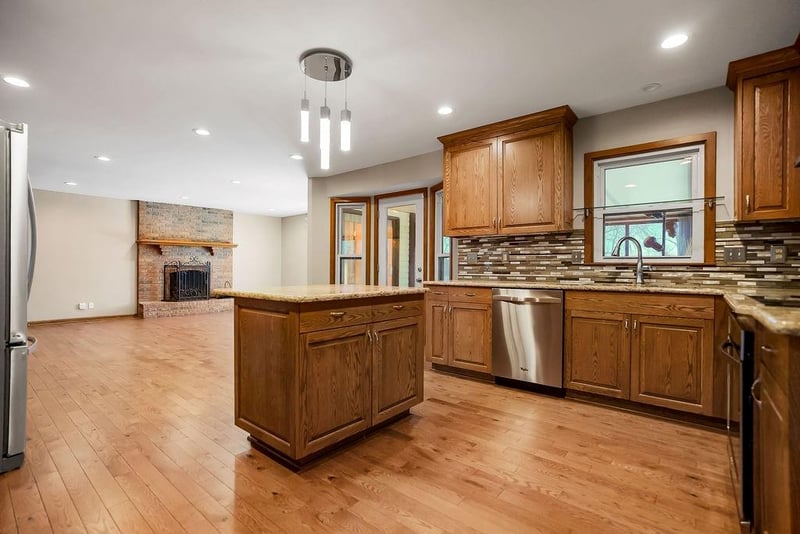 7105 69th Ter, Kansas City, MO 64133