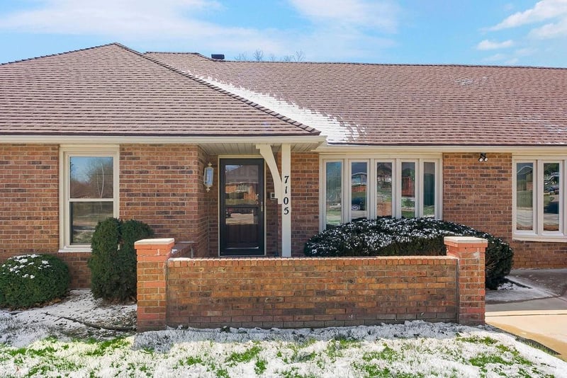 7105 69th Ter, Kansas City, MO 64133