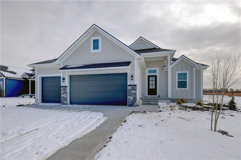 32481 167th Ct, Gardner, KS 66030