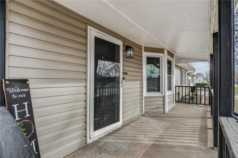 1207 Atherton Rd, Independence, MO 64056