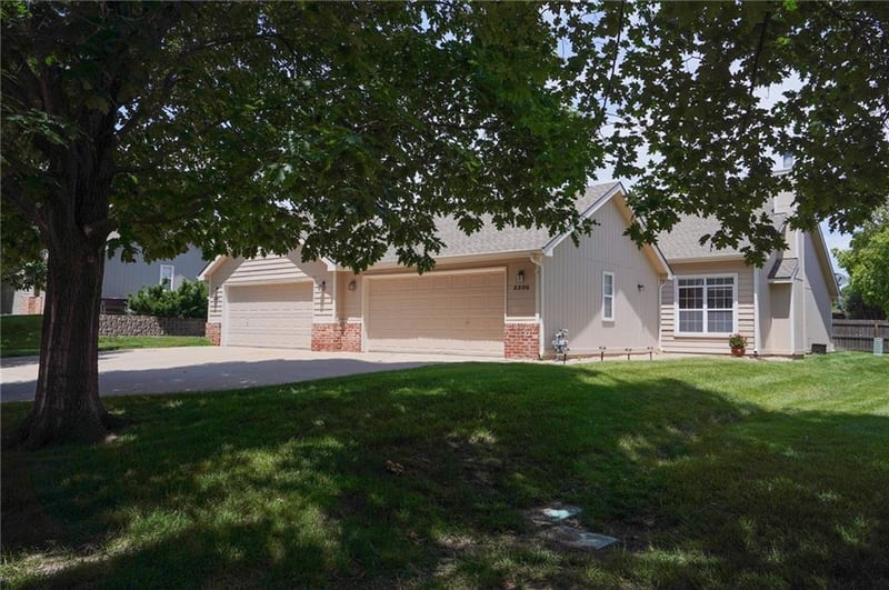 5200 Congressional Pl, Lawrence, KS 66049