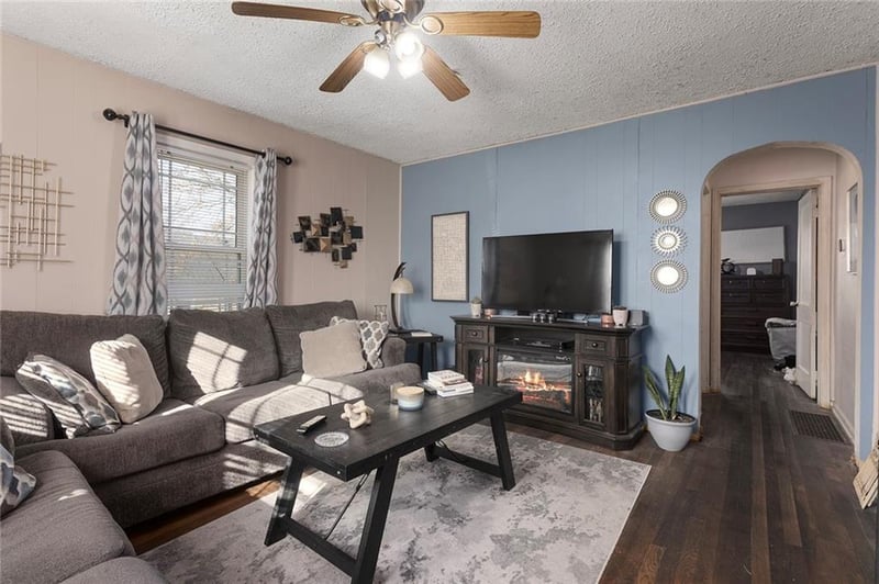 5330 NE Barnes Ave, Kansas City, MO 64119