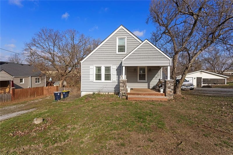 5330 NE Barnes Ave, Kansas City, MO 64119