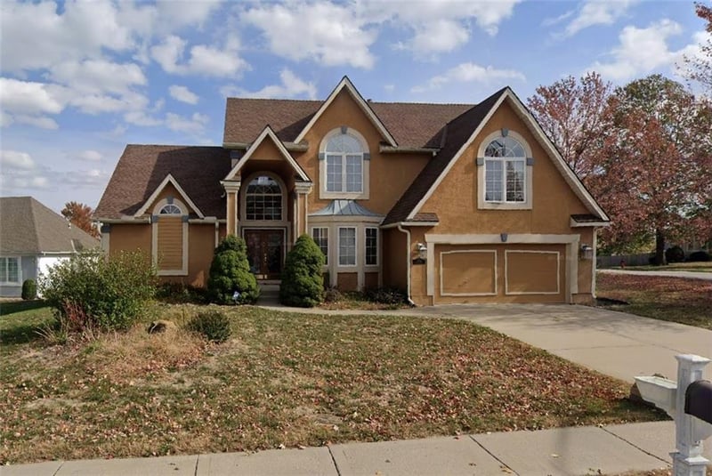 6201 Kensington Ct, Kansas City, MO 64119