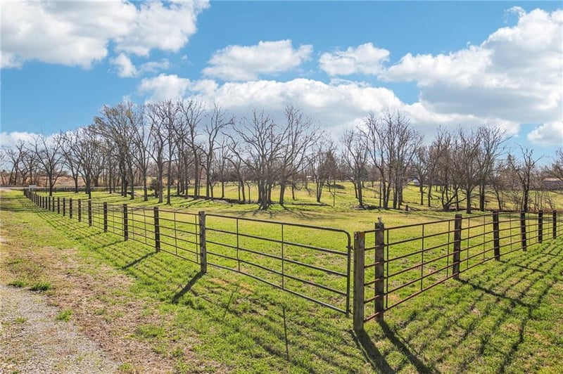 26112 S State Route D Hw, Cleveland, MO 64734