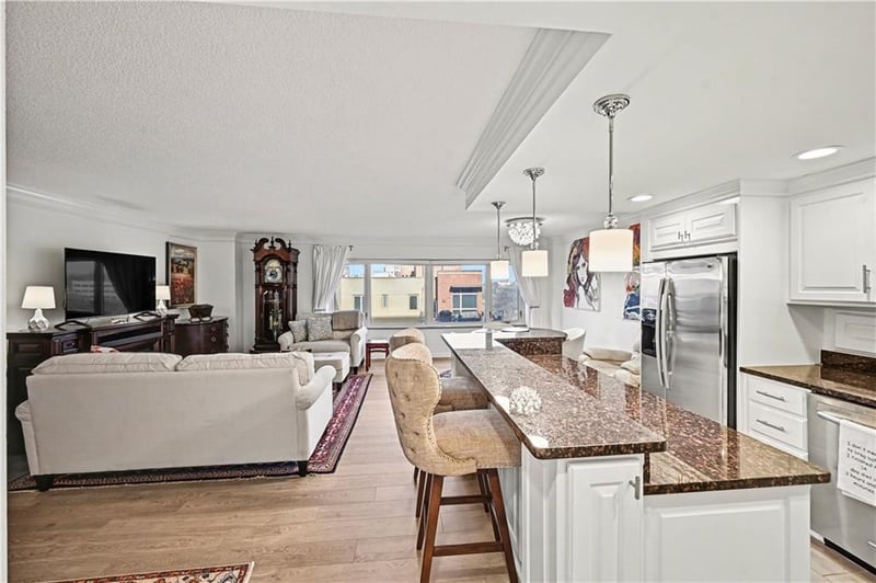 4545 Wornall Rd #610, Kansas City, MO 64111