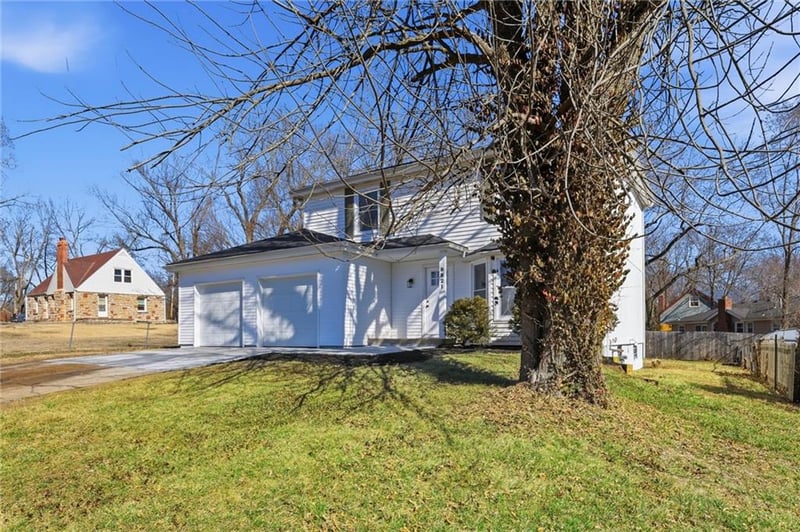 8821 Lane Ave, Kansas City, MO 64138