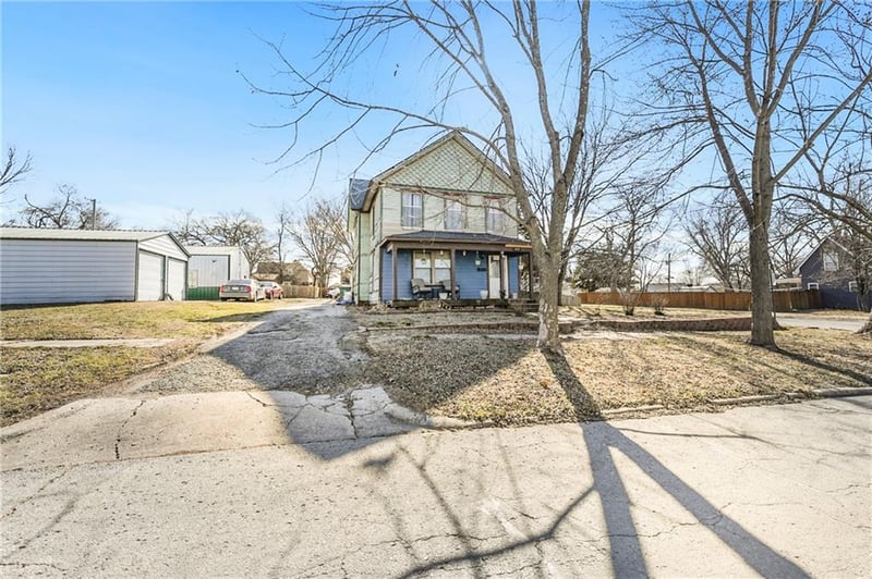 109 Miami St, Paola, KS 66071