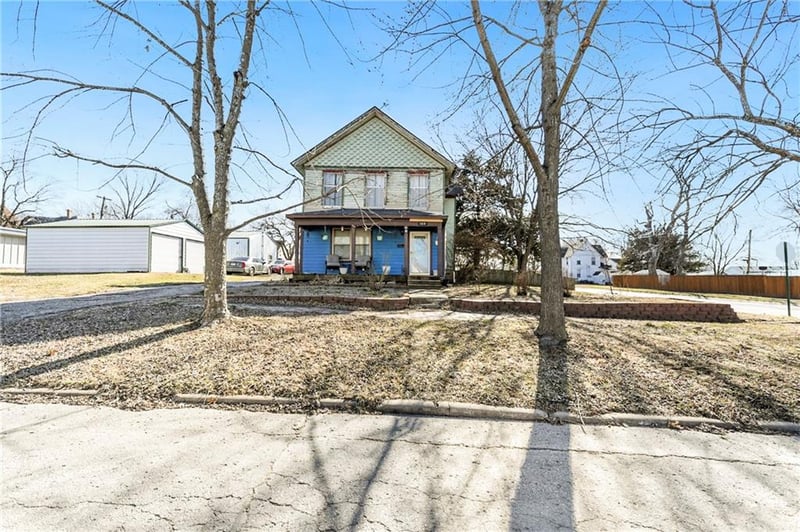 109 Miami St, Paola, KS 66071