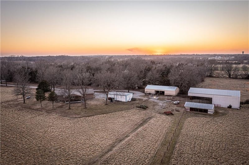 6260 183rd Rd, Chanute, KS 66720