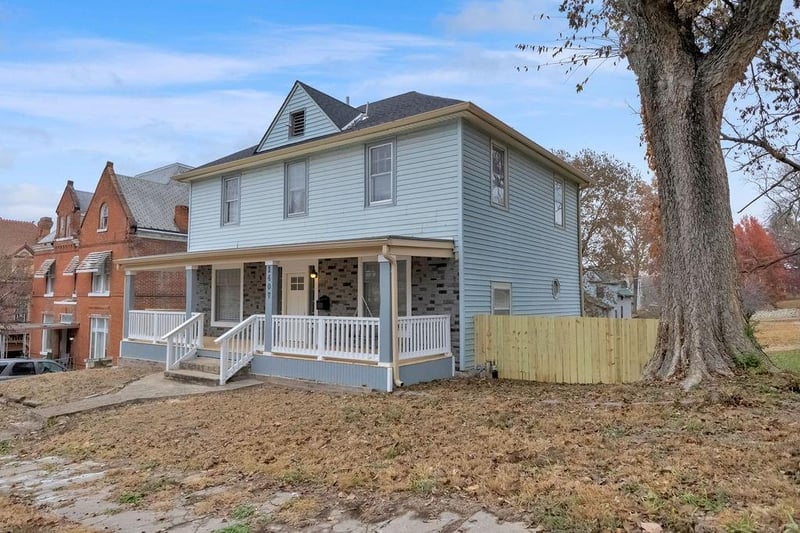 1407 Felix St, St Joseph, MO 64501