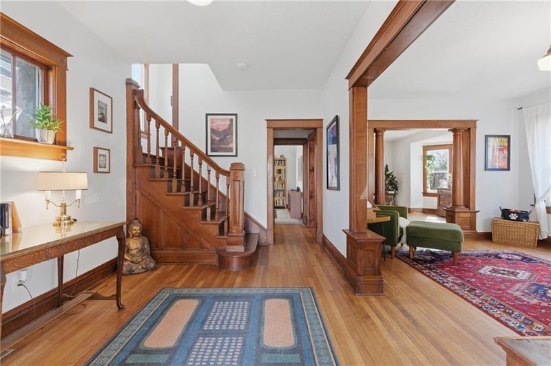 121 Lawn Ave, Kansas City, MO 64123