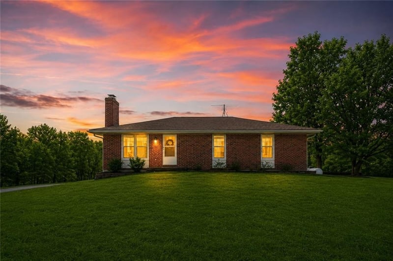 9007 Dry Dock Dr, Liberty, MO 64068