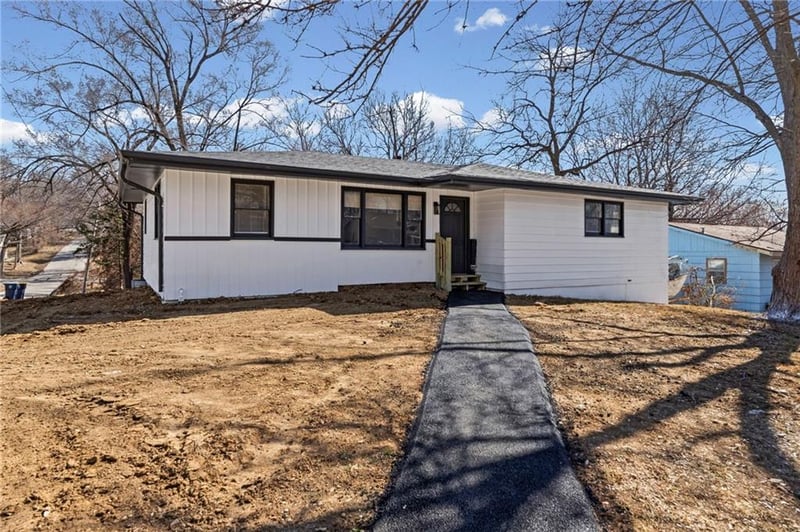 8401 Wayne Ave, Kansas City, MO 64131