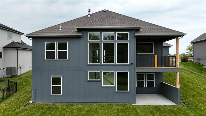 10504 N Mulberry St, Kansas City, MO 64155