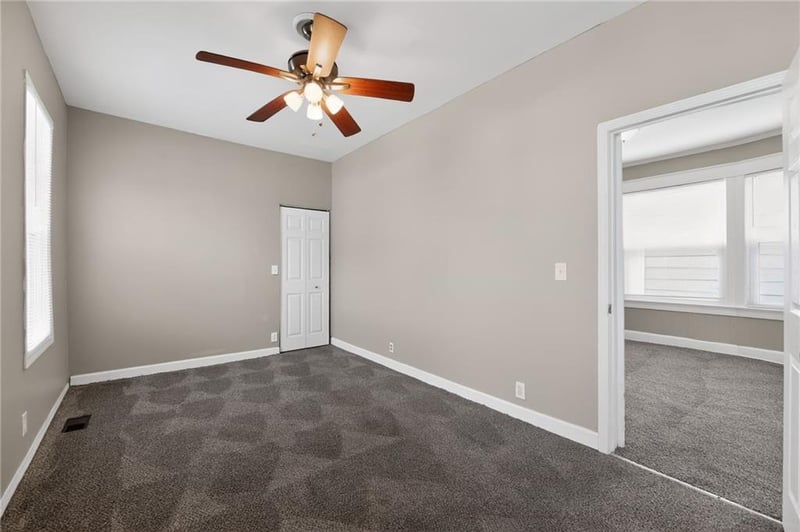 2910 Jarboe St, Kansas City, MO 64108