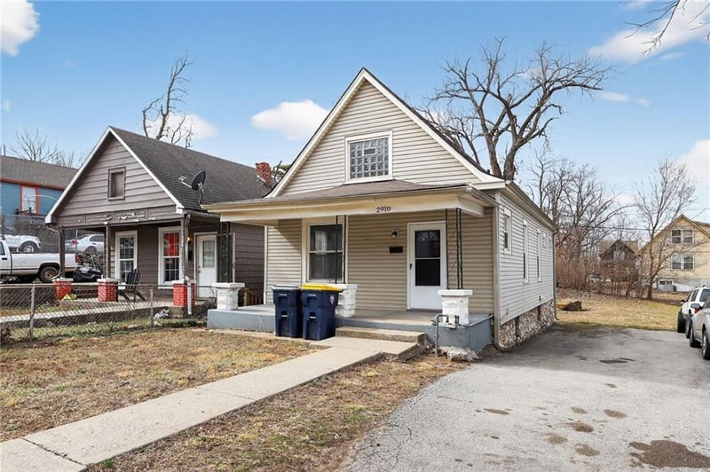 2910 Jarboe St, Kansas City, MO 64108