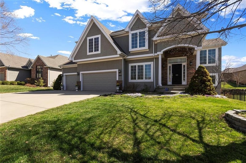 9409 Laurel Ave, Kansas City, MO 64157