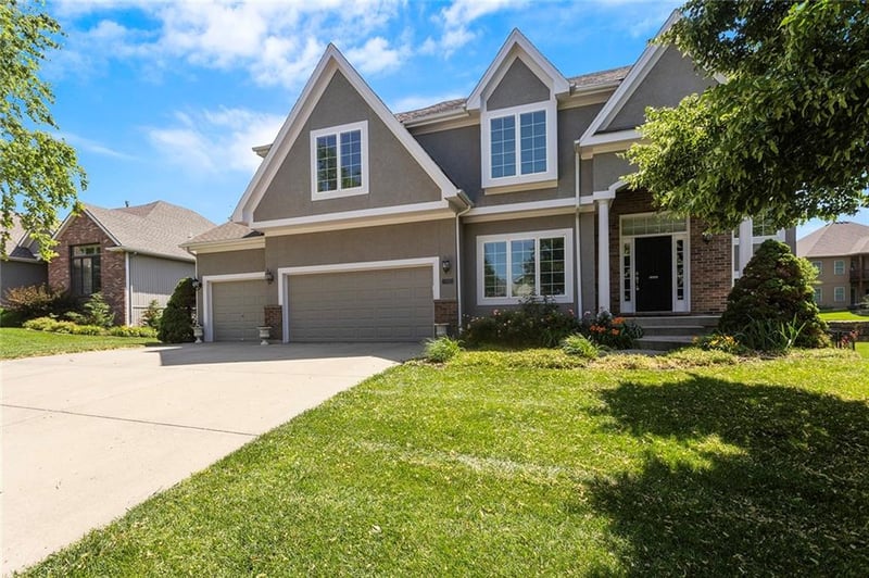 9409 Laurel Ave, Kansas City, MO 64157
