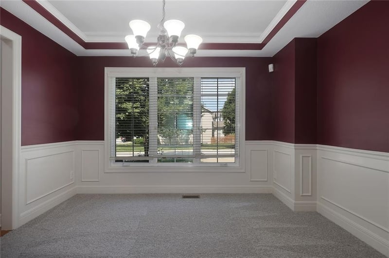 9409 Laurel Ave, Kansas City, MO 64157