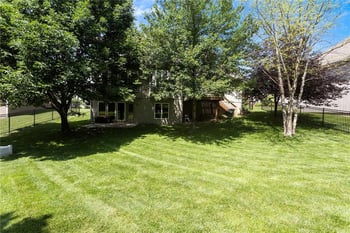 9409 N Laurel Ave, Kansas City, MO 64157