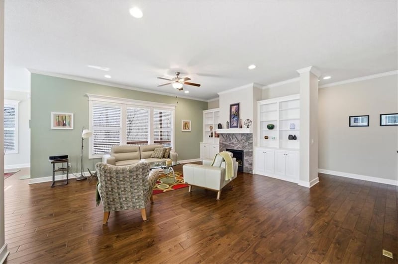 8005 80th Ter, Kansas City, MO 64158