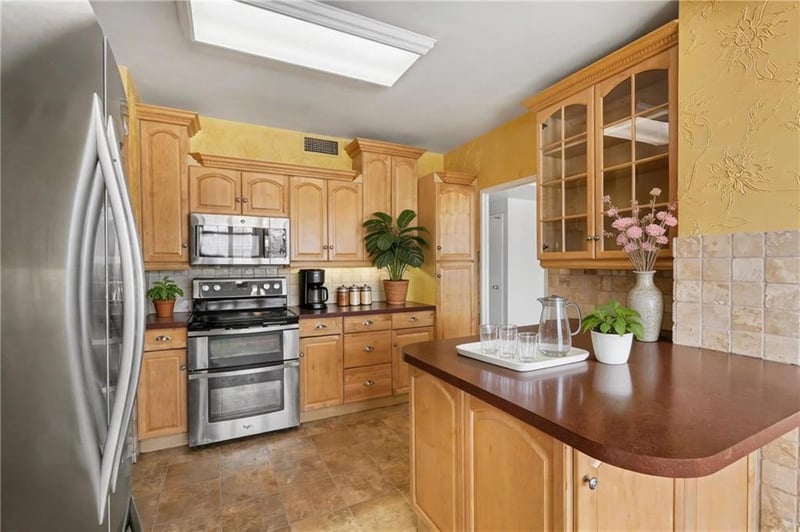 333 Meyer Blvd #413, Kansas City, MO 64113