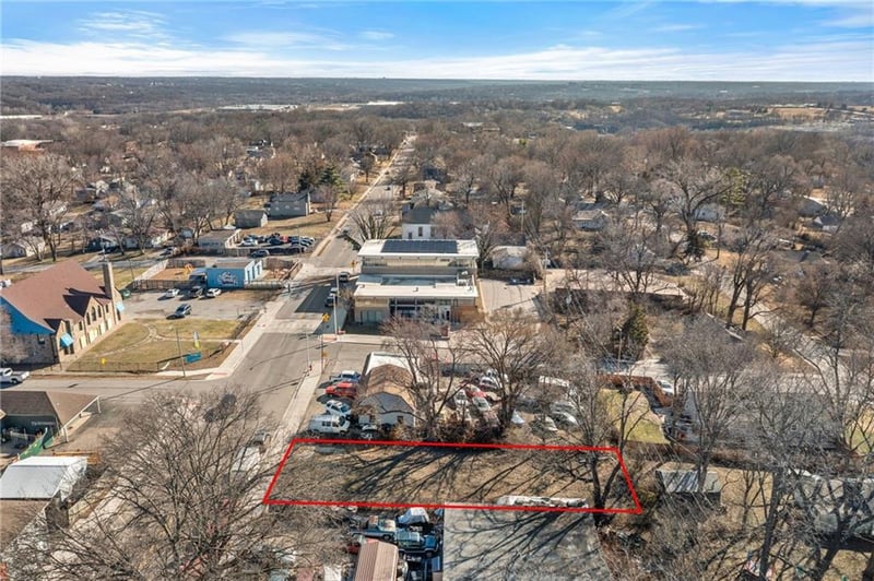 8122 Paseo Blvd, Kansas City, MO 64131