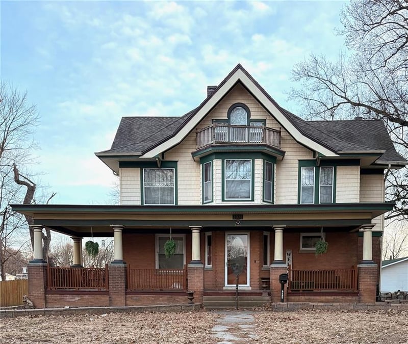 2512 Jackson St, St Joseph, MO 64507