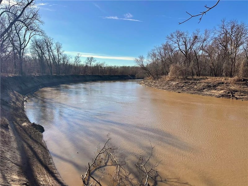 000 Old River Rd, Rockville, MO 64780
