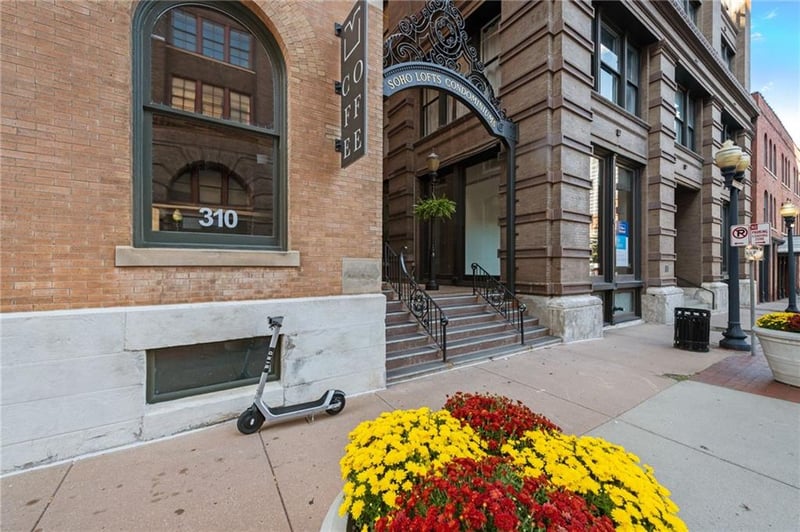 308 8th St #401, Kansas City, MO 64105