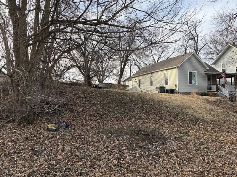 1314 Grand Ave, Leavenworth, KS 66048