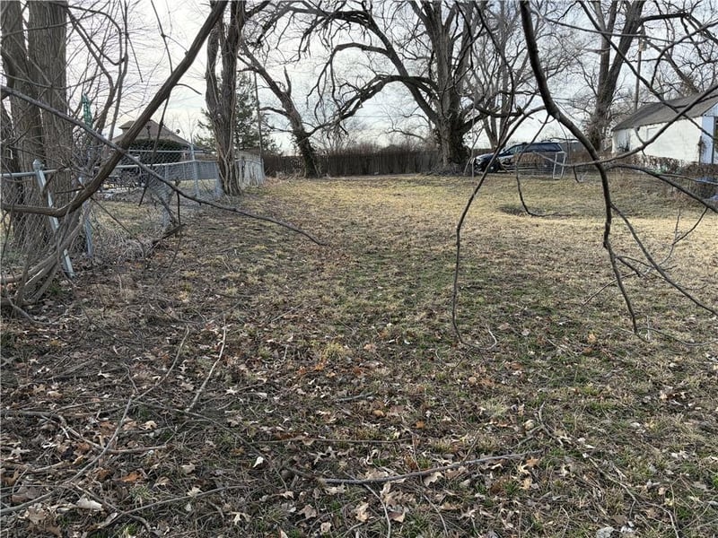 1314 Grand Ave, Leavenworth, KS 66048
